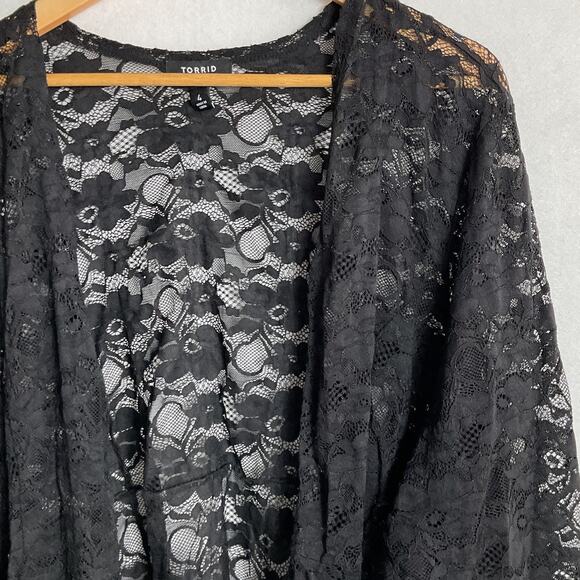 Torrid Black Lace Fit Flare Kimono Cover Up Size 4 - Picture 3 of 6